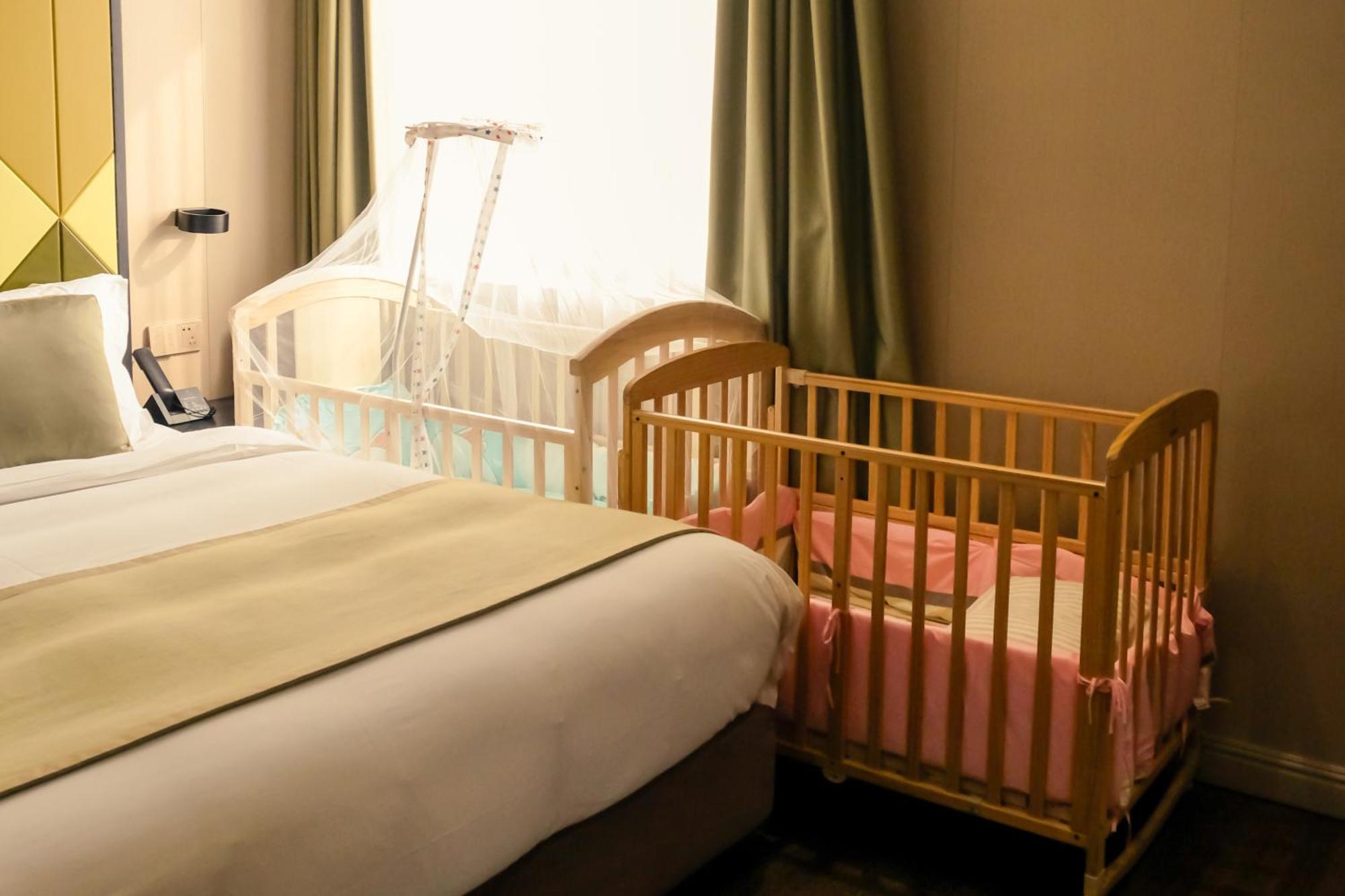Shanghai-Deco Hotel-Free Shuttle Bus To Pudong Airport And Disneyland Exterior photo
