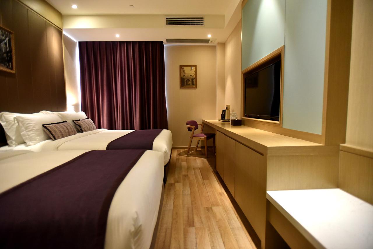 Shanghai-Deco Hotel-Free Shuttle Bus To Pudong Airport And Disneyland Exterior photo